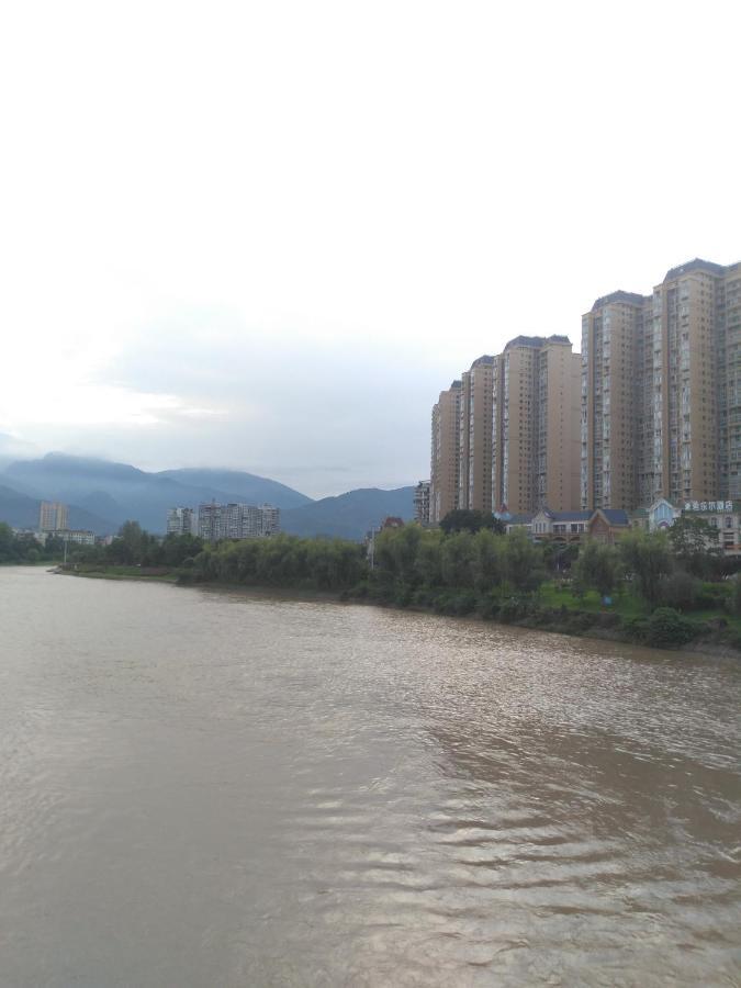 Emei Mountain Xileer Hotel Ъмейшан Екстериор снимка